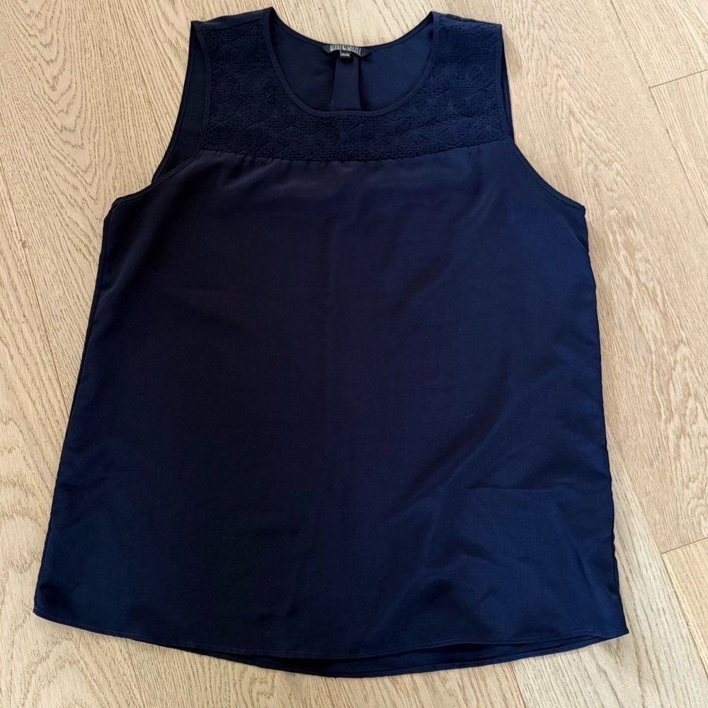 ⛱️Nicole Miller - Navy Crochet Sleeveless Blouse - XXL